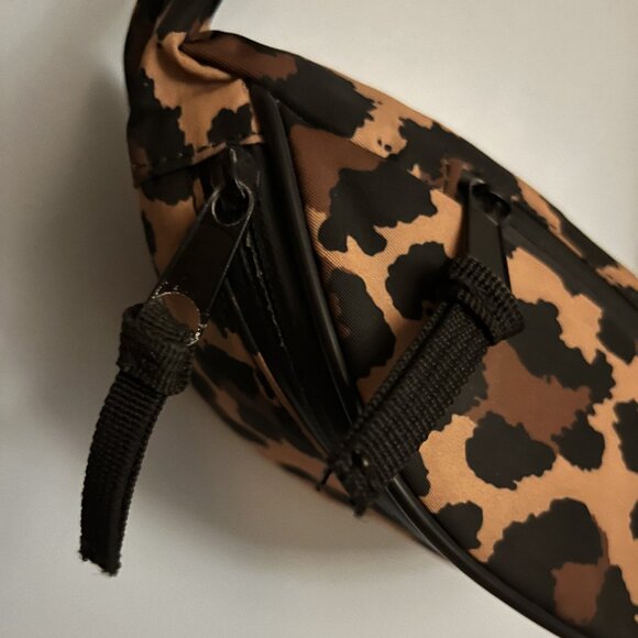 Urban Outfitters Cheetah Fanny Pack - Picture 6 of 7